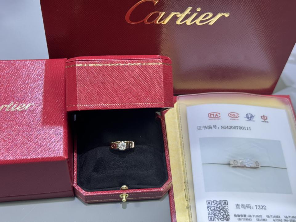 replica,repliche,fake,1:1,earrings,bracelet,ring,jewelry Colpo di consegna reale di oro 18 carati, oro vero e diamanti veri, anello di fidanzamento con diamanti della serie LOVE di Cartier, diamante centrale coltivato VVS da 70 punti, super conveniente, scintillante (8441) replica,repliche,fake,1:1,earrings,bracelet,ring,jewelry Colpo di consegna reale di oro 18 carati, oro vero e diamanti veri, anello di fidanzamento con diamanti della serie LOVE di Cartier, diamante centrale coltivato VVS da 70 punti, super conveniente, scintillante (8441)