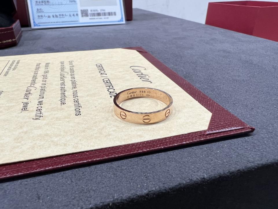 replica,repliche,fake,1:1,earrings,bracelet,ring,jewelry Veri scatti della consegna, anello personalizzato Cartier LOVE serie LOVE in oro 18 carati versione stretta senza diamanti (0A4D) replica,repliche,fake,1:1,earrings,bracelet,ring,jewelry Veri scatti della consegna, anello personalizzato Cartier LOVE serie LOVE in oro 18 carati versione stretta senza diamanti (0A4D)