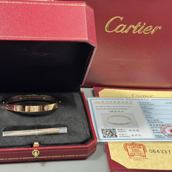 replica,repliche,fake,1:1,earrings,bracelet,ring,jewelry Foto reali della consegna, bracciale classico personalizzato a quattro diamanti serie Cartier LOVE in oro 18 carati, oro rosa (66CE)