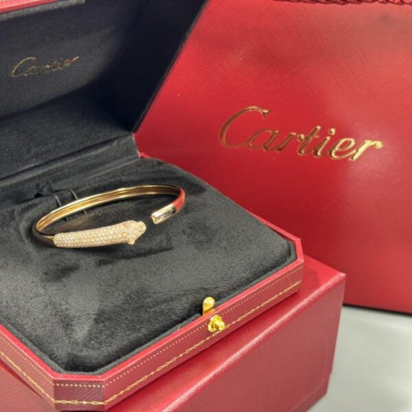 replica,repliche,fake,1:1,earrings,bracelet,ring,jewelry Foto reali della consegna, bracciale personalizzato con diamanti a fascia leopardata stretta Cartier in oro 18 carati (DFB4)