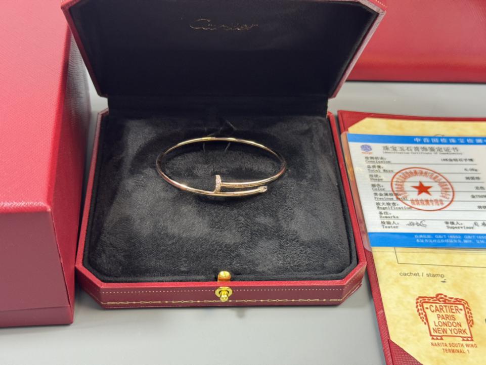 replica,repliche,fake,1:1,earrings,bracelet,ring,jewelry Consegna effettiva, braccialetto personalizzato Cartier con testa a chiodo stretto e coda in oro 18 carati con diamanti, oro rosa (7423) replica,repliche,fake,1:1,earrings,bracelet,ring,jewelry Consegna effettiva, braccialetto personalizzato Cartier con testa a chiodo stretto e coda in oro 18 carati con diamanti, oro rosa (7423)