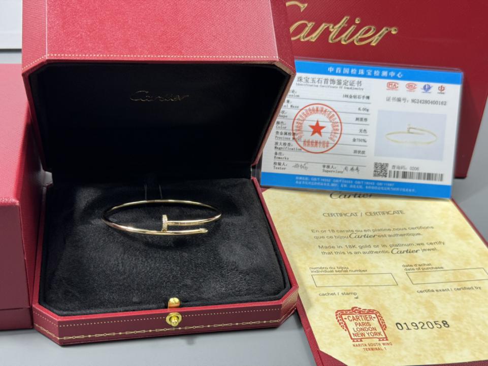 replica,repliche,fake,1:1,earrings,bracelet,ring,jewelry Foto reali della consegna, bracciale personalizzato Cartier a chiodo stretto in oro 18 carati, diamanti in testa e in coda, oro giallo (A177) replica,repliche,fake,1:1,earrings,bracelet,ring,jewelry Foto reali della consegna, bracciale personalizzato Cartier a chiodo stretto in oro 18 carati, diamanti in testa e in coda, oro giallo (A177)