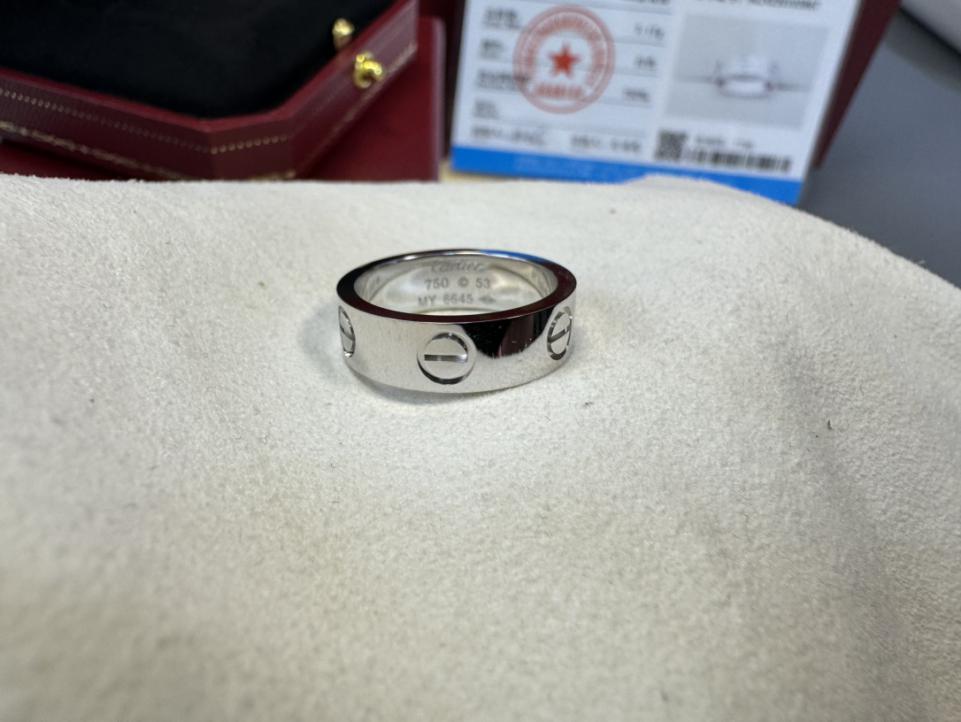 replica,repliche,fake,1:1,earrings,bracelet,ring,jewelry Consegna effettiva, anello personalizzato Cartier classico in oro 18 carati Love versione ampia senza diamanti, oro bianco K (6A9D) replica,repliche,fake,1:1,earrings,bracelet,ring,jewelry Consegna effettiva, anello personalizzato Cartier classico in oro 18 carati Love versione ampia senza diamanti, oro bianco K (6A9D)