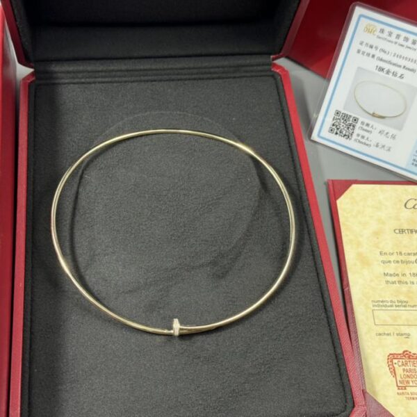 replica,repliche,fake,1:1,earrings,bracelet,ring,jewelry Foto della consegna effettiva, collare per unghie Cartier personalizzato in oro 18 carati, diamanti in testa e in coda (B81B)
