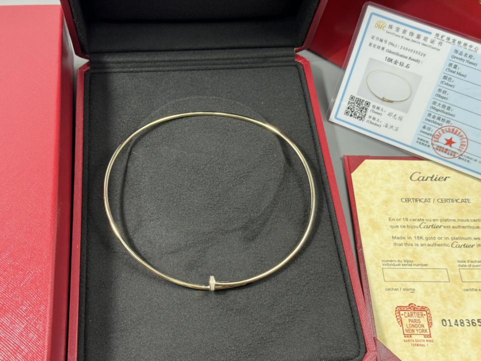 replica,repliche,fake,1:1,earrings,bracelet,ring,jewelry Foto della consegna effettiva, collare per unghie Cartier personalizzato in oro 18 carati, diamanti in testa e in coda (B81B) replica,repliche,fake,1:1,earrings,bracelet,ring,jewelry Foto della consegna effettiva, collare per unghie Cartier personalizzato in oro 18 carati, diamanti in testa e in coda (B81B)