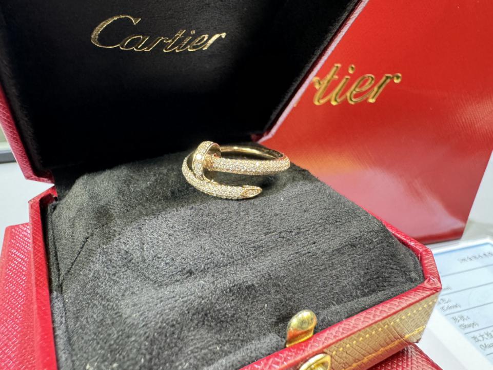 replica,repliche,fake,1:1,earrings,bracelet,ring,jewelry Foto reali della consegna, oro 18 carati personalizzato, oro vero e diamanti veri, anello con diamante pieno con unghie grossolane Cartier, diamante VVS personalizzato (2D63) replica,repliche,fake,1:1,earrings,bracelet,ring,jewelry Foto reali della consegna, oro 18 carati personalizzato, oro vero e diamanti veri, anello con diamante pieno con unghie grossolane Cartier, diamante VVS personalizzato (2D63)