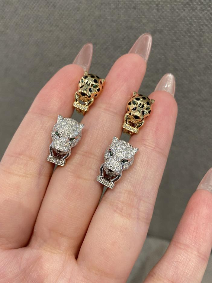 replica,repliche,fake,1:1,earrings,bracelet,ring,jewelry Fermaorecchie leopardato che morde gli anelli, oro vero 18k, occhi con veri diamanti, mezzo diamante, diamante intero (9D5B) replica,repliche,fake,1:1,earrings,bracelet,ring,jewelry Fermaorecchie leopardato che morde gli anelli, oro vero 18k, occhi con veri diamanti, mezzo diamante, diamante intero (9D5B)