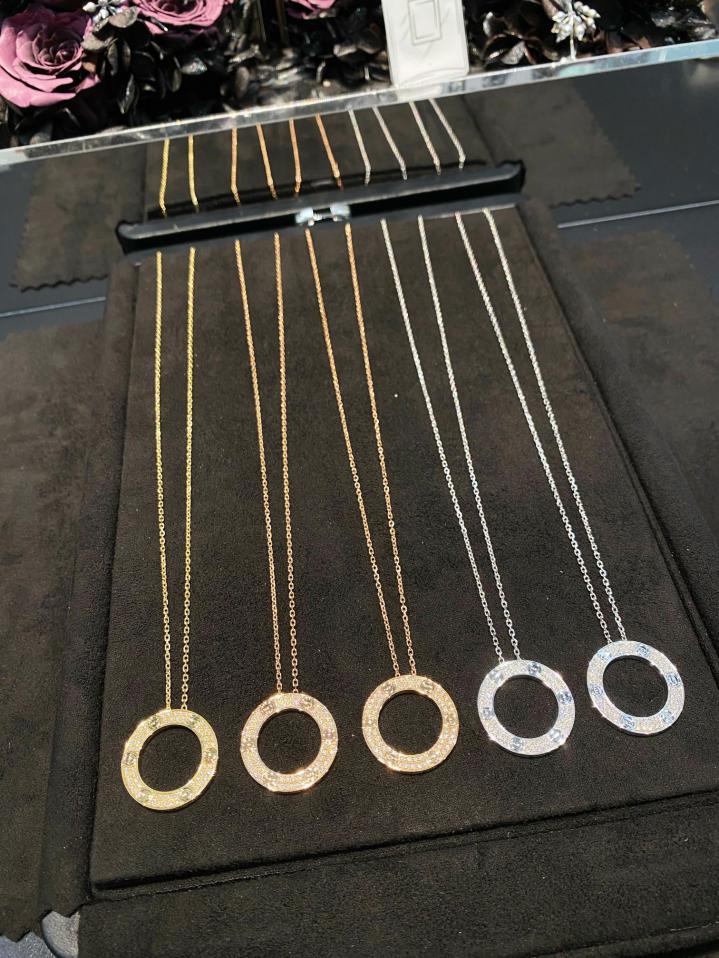 replica,repliche,fake,1:1,earrings,bracelet,ring,jewelry Grande torta piena di collana di diamanti in tre colori (2CD3) replica,repliche,fake,1:1,earrings,bracelet,ring,jewelry Grande torta piena di collana di diamanti in tre colori (2CD3)