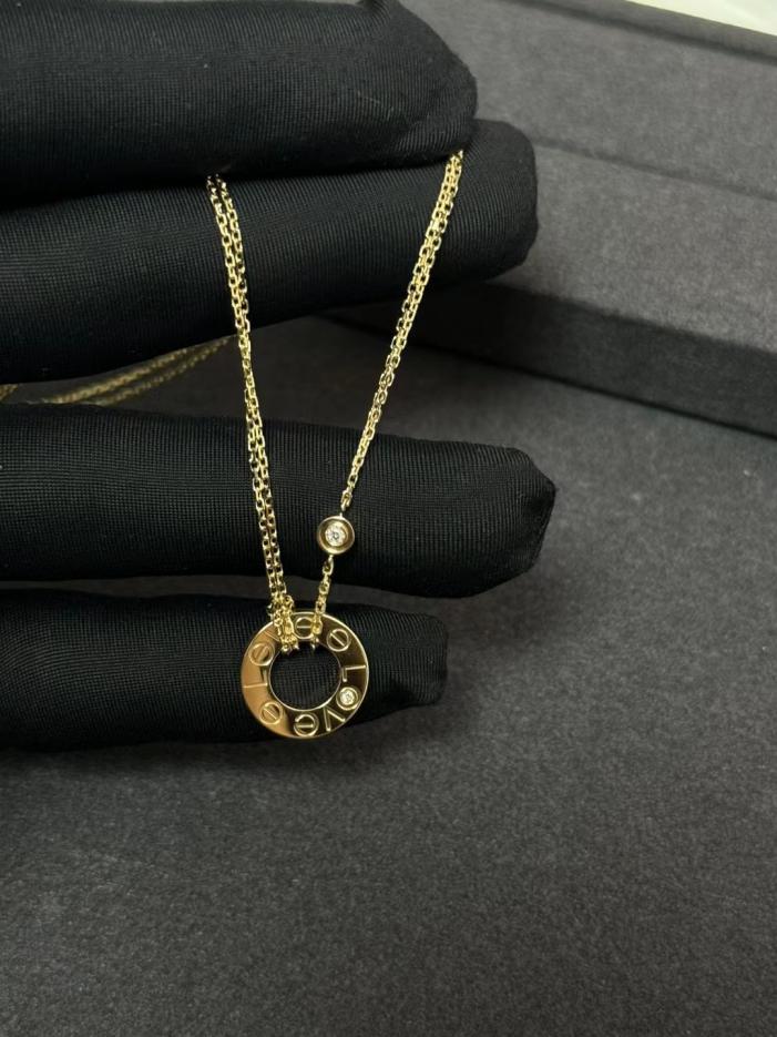 replica,repliche,fake,1:1,earrings,bracelet,ring,jewelry Collana personalizzata a forma di torta Cartier Love in oro 18 carati, oro vero e diamanti (3565) replica,repliche,fake,1:1,earrings,bracelet,ring,jewelry Collana personalizzata a forma di torta Cartier Love in oro 18 carati, oro vero e diamanti (3565)