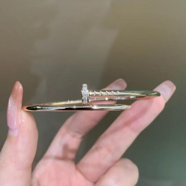 replica,repliche,fake,1:1,earrings,bracelet,ring,jewelry Oro 18 carati personalizzato, oro vero e diamanti, braccialetto con diamanti a coda e testa a chiodo stretto Cartier, alta qualità (36DD)