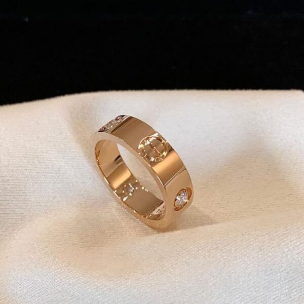 Anello a vite con tre diamanti personalizzato Cartier versione ampia (4356)