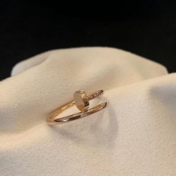 replica,repliche,fake,1:1,earrings,bracelet,ring,jewelry Anello per unghie senza diamanti Cartier personalizzato (86E3)