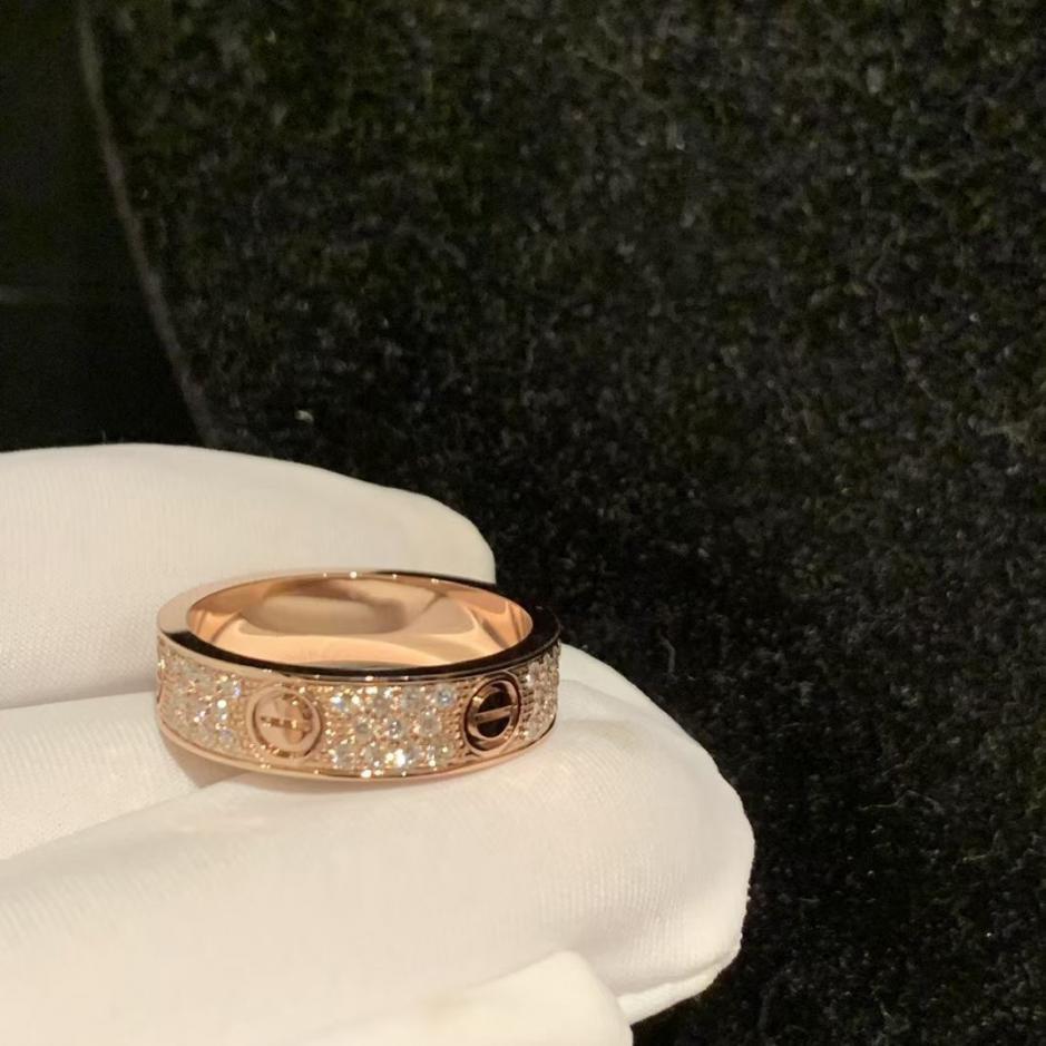 replica,repliche,fake,1:1,earrings,bracelet,ring,jewelry Anello stellato in oro 18 carati Cartier versione ampia (2B48) replica,repliche,fake,1:1,earrings,bracelet,ring,jewelry Anello stellato in oro 18 carati Cartier versione ampia (2B48)