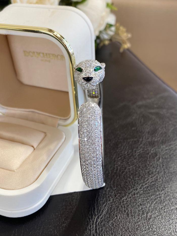 replica,repliche,fake,1:1,earrings,bracelet,ring,jewelry Bracciale Cartier versione ampia con diamanti pieni di alta qualità in oro 18 carati con diamanti pieni (843F) replica,repliche,fake,1:1,earrings,bracelet,ring,jewelry Bracciale Cartier versione ampia con diamanti pieni di alta qualità in oro 18 carati con diamanti pieni (843F)