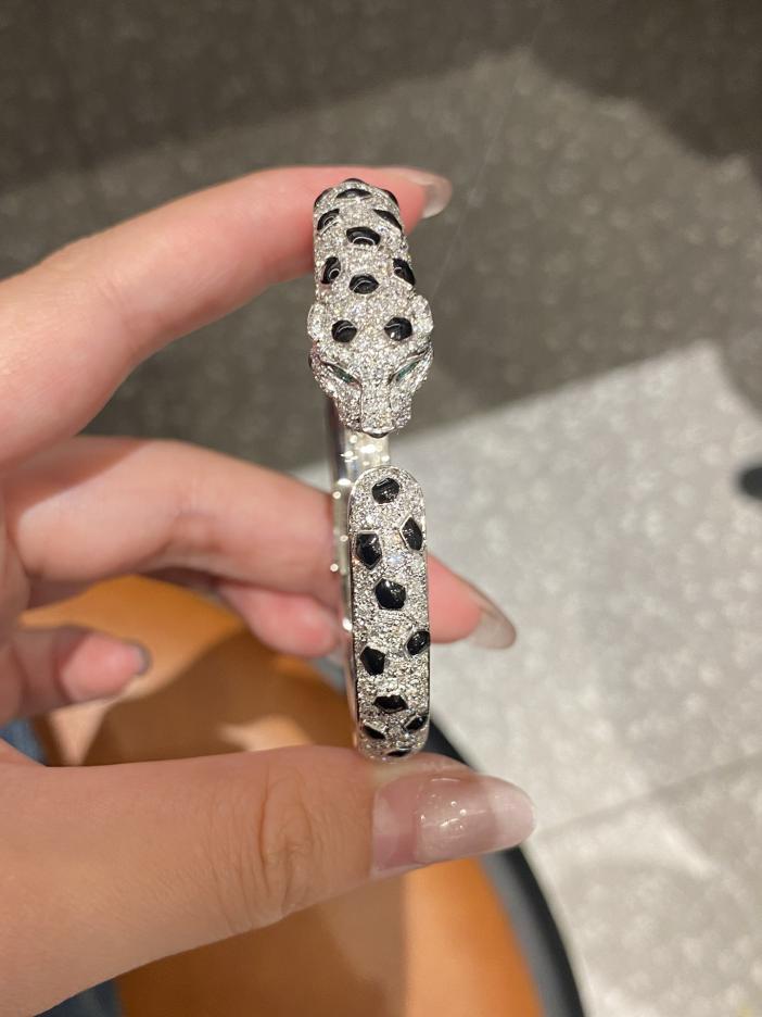 replica,repliche,fake,1:1,earrings,bracelet,ring,jewelry Bracciale leopardo maculato Cartier pieno di diamanti oro vero 18 carati e diamanti veri (F8E3) replica,repliche,fake,1:1,earrings,bracelet,ring,jewelry Bracciale leopardo maculato Cartier pieno di diamanti oro vero 18 carati e diamanti veri (F8E3)