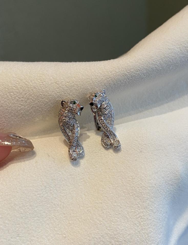 replica,repliche,fake,1:1,earrings,bracelet,ring,jewelry Oro vero 18 carati e veri diamanti Cartier Shy Leopard Ear Pattern pieno di diamanti (A05A) replica,repliche,fake,1:1,earrings,bracelet,ring,jewelry Oro vero 18 carati e veri diamanti Cartier Shy Leopard Ear Pattern pieno di diamanti (A05A)