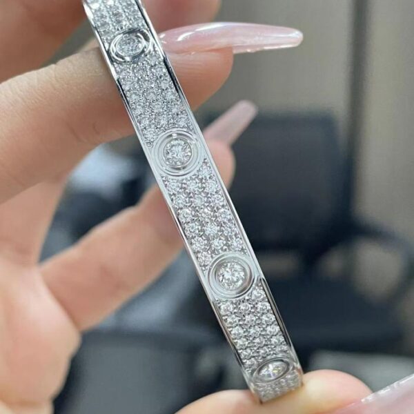 replica,repliche,fake,1:1,earrings,bracelet,ring,jewelry Scatto reale del bracciale in gypsophila versione alta di Cartier, oro vero 18 carati e diamanti (4266)