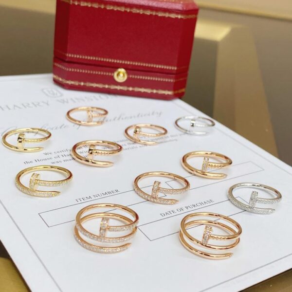 replica,repliche,fake,1:1,earrings,bracelet,ring,jewelry Anello ready-made Cartier, anello completo, vero oro 18 carati e vero diamante, foto della collezione di anelli per unghie” (62FF)