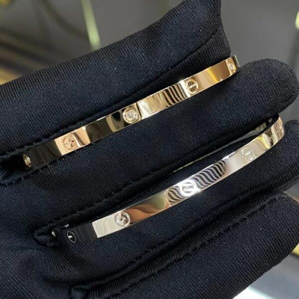 replica,repliche,fake,1:1,earrings,bracelet,ring,jewelry Cartier è raffinato e compatto, ma devi scegliere la versione stretta di vero oro 18 carati e veri diamanti (3DA5)