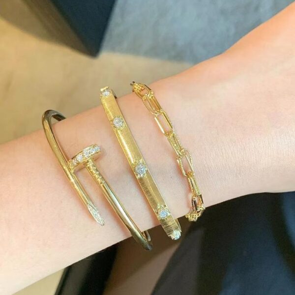 replica,repliche,fake,1:1,earrings,bracelet,ring,jewelry Bracciale a chiodo Cartier contatore qualità oro vero 18 carati e diamanti (DF5E)