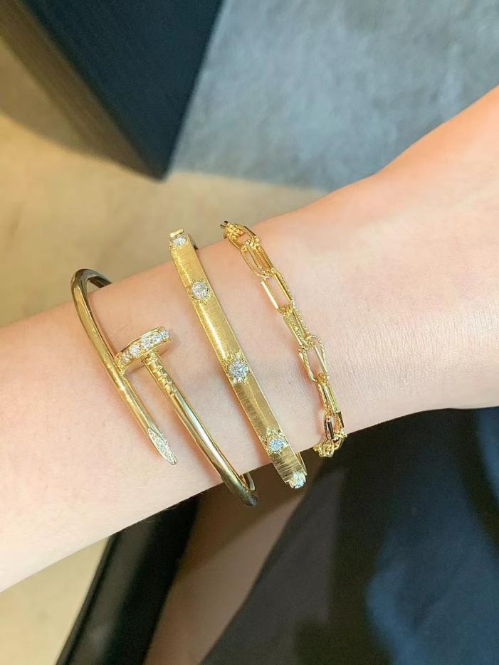replica,repliche,fake,1:1,earrings,bracelet,ring,jewelry Bracciale a chiodo Cartier contatore qualità oro vero 18 carati e diamanti (DF5E) replica,repliche,fake,1:1,earrings,bracelet,ring,jewelry Bracciale a chiodo Cartier contatore qualità oro vero 18 carati e diamanti (DF5E)