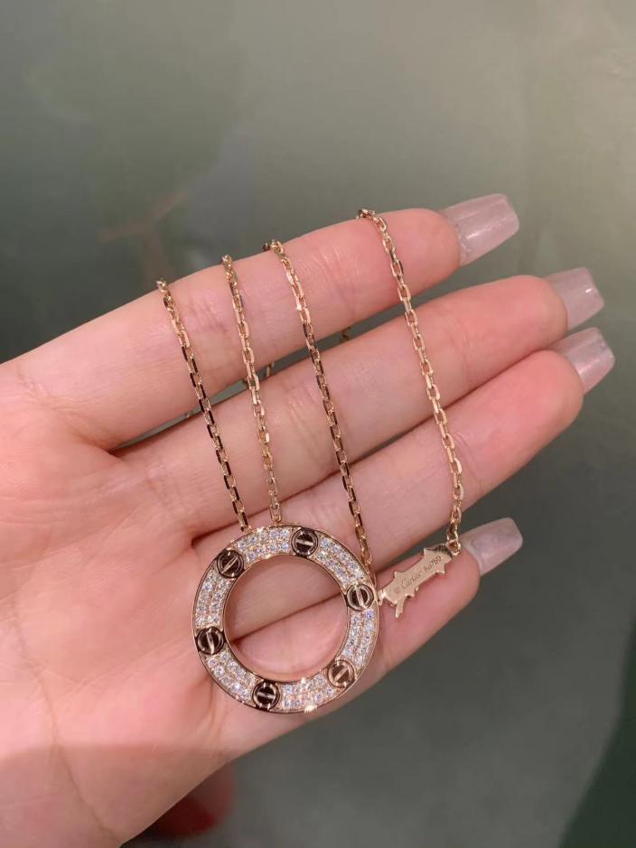 replica,repliche,fake,1:1,earrings,bracelet,ring,jewelry Cartier grande torta di alta qualità piena di collana di diamanti in oro vero 18 carati e diamanti veri (03AD) replica,repliche,fake,1:1,earrings,bracelet,ring,jewelry Cartier grande torta di alta qualità piena di collana di diamanti in oro vero 18 carati e diamanti veri (03AD)