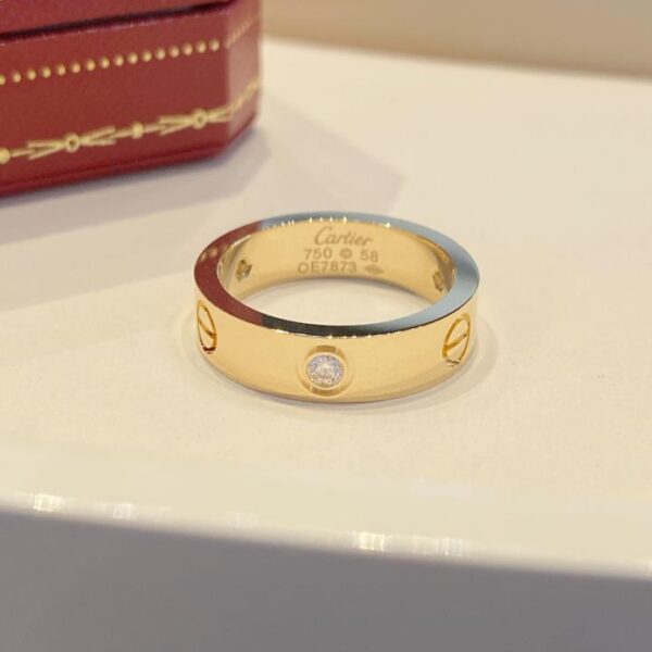 replica,repliche,fake,1:1,earrings,bracelet,ring,jewelry Anello con carte abbinate di alta qualità Cartier in oro vero 18 carati e diamanti (552D)
