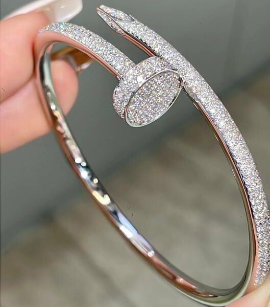 replica,repliche,fake,1:1,earrings,bracelet,ring,jewelry Bracciale Cartier con unghie piene di diamanti di alta qualità, oro vero 18 carati e diamanti veri (AB2C)