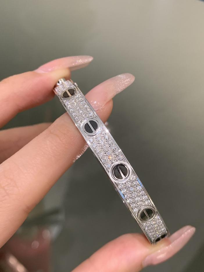 replica,repliche,fake,1:1,earrings,bracelet,ring,jewelry Bracciale Cartier con unghie nere di alta qualità in vero oro 18 carati e diamanti (2F20) replica,repliche,fake,1:1,earrings,bracelet,ring,jewelry Bracciale Cartier con unghie nere di alta qualità in vero oro 18 carati e diamanti (2F20)