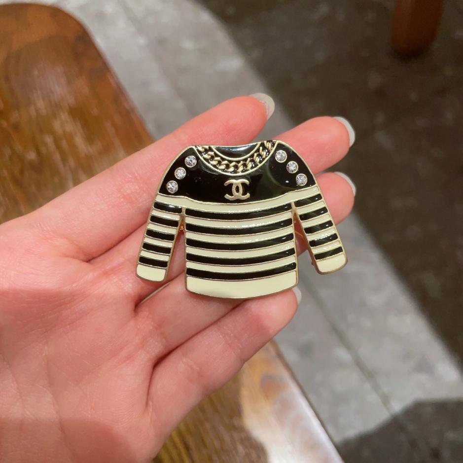 replica,repliche,fake,1:1,earrings,bracelet,ring,jewelry Spilla Chanel doppia C (1BC6) replica,repliche,fake,1:1,earrings,bracelet,ring,jewelry Spilla Chanel doppia C (1BC6)