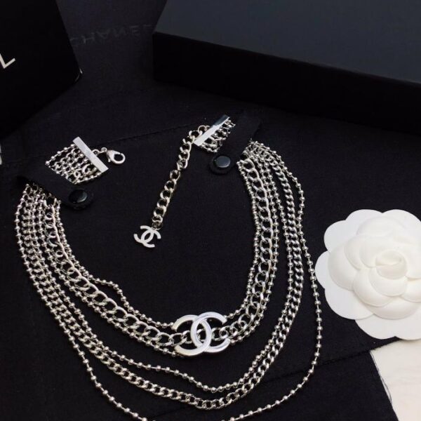 Nuova collana Chanel (D104)