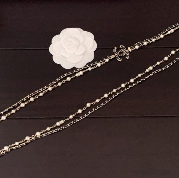 replica,repliche,fake,1:1,earrings,bracelet,ring,jewelry Chanel ultima catena di maglione a doppio strato in pelle nera cc perla (70B8)