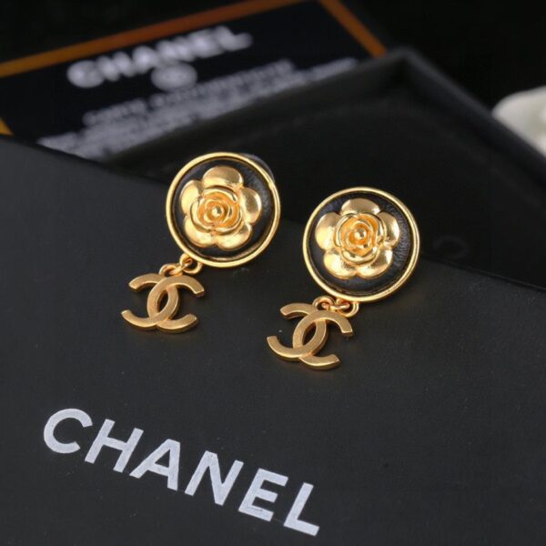 Chanel nuovi orecchini camelia (0623)