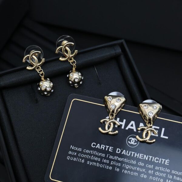 Orecchini Chanel a sfera con diamanti pieni (0A8E)