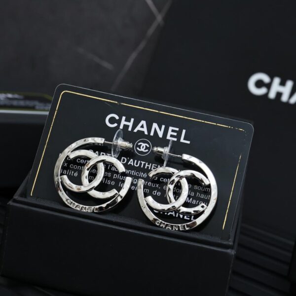 Orecchini a cerchio doppia C Chanel(1563)