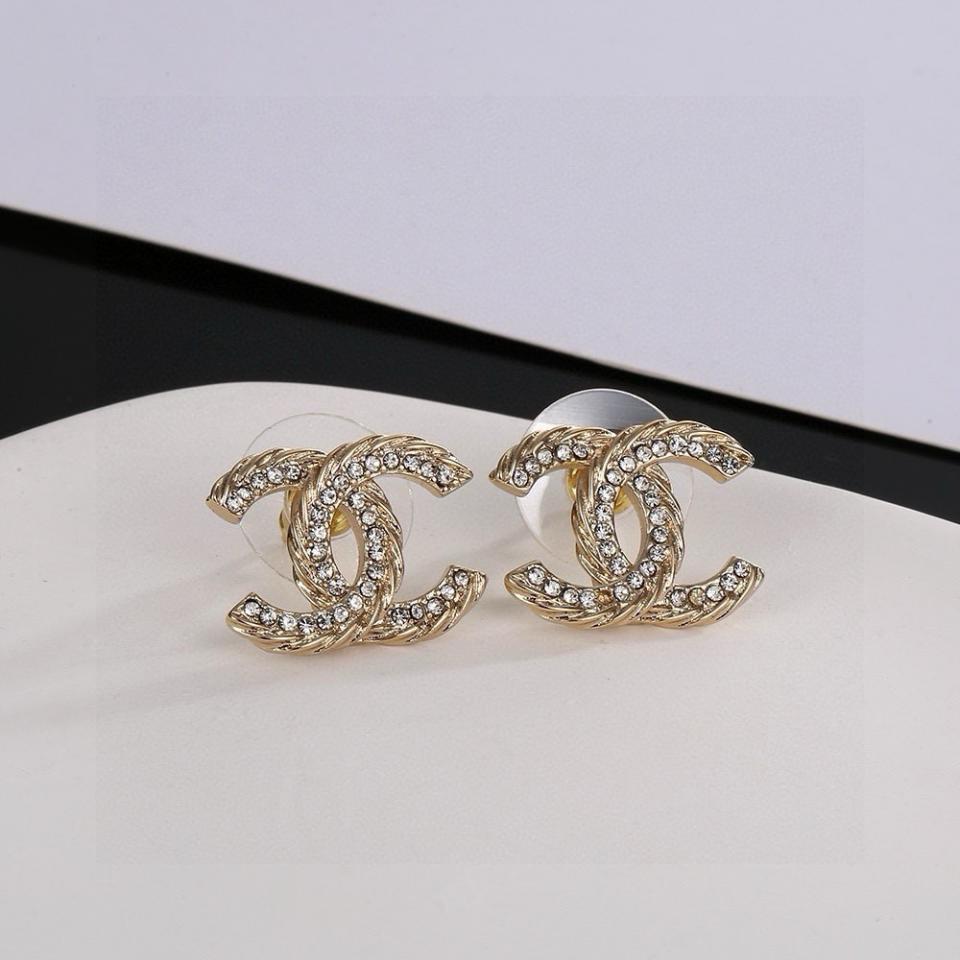 replica,repliche,fake,1:1,earrings,bracelet,ring,jewelry Orecchini Chanel (E270) replica,repliche,fake,1:1,earrings,bracelet,ring,jewelry Orecchini Chanel (E270)