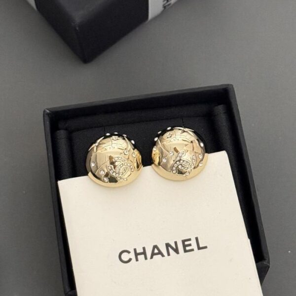 Orecchini a bottone Chanel New Round Mirror CC Argento (CD4E)