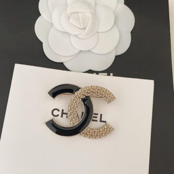 replica,repliche,fake,1:1,earrings,bracelet,ring,jewelry Ultima spilla cc Chanel (C486)