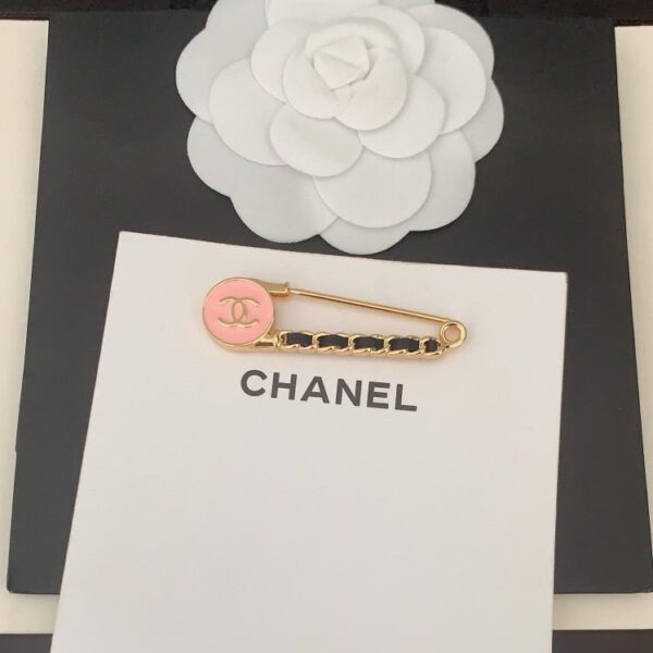 replica,repliche,fake,1:1,earrings,bracelet,ring,jewelry Ultima spilla Chanel (5FCB)