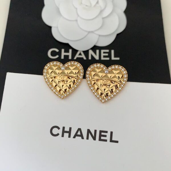 Chanel ultimi orecchini d'amore dorati (4C50)