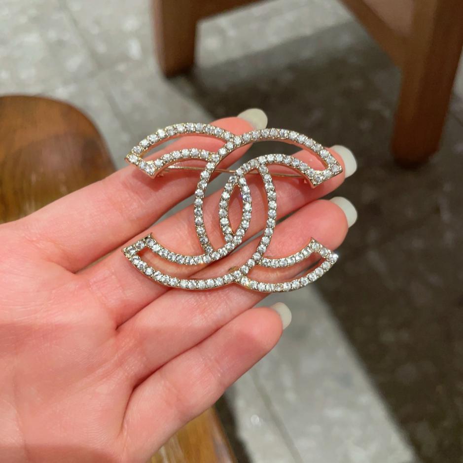 replica,repliche,fake,1:1,earrings,bracelet,ring,jewelry Ultima spilla Chanel (FED6) replica,repliche,fake,1:1,earrings,bracelet,ring,jewelry Ultima spilla Chanel (FED6)
