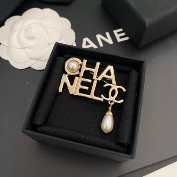 replica,repliche,fake,1:1,earrings,bracelet,ring,jewelry Spilla scudo CNEL(1364)