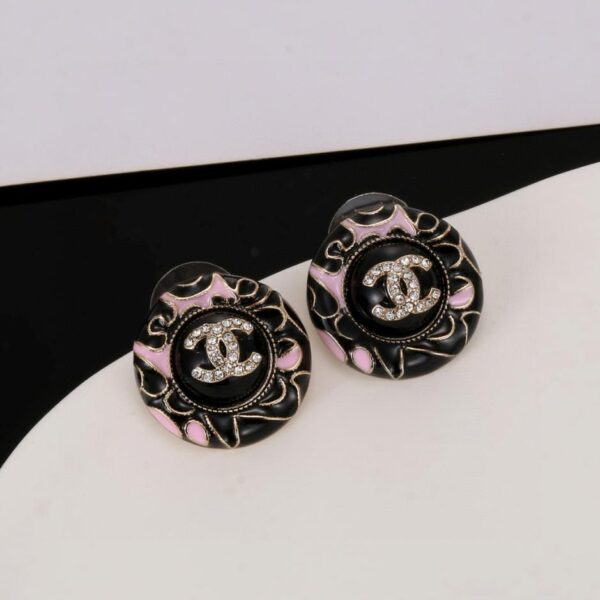 Orecchini a bottone rotondi classici doppia C Chanel (0200)