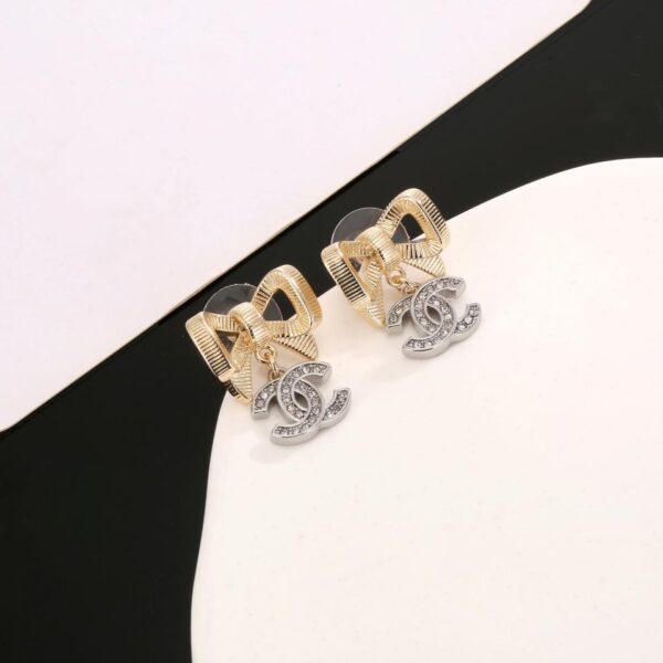 Orecchini a bottone classici con fiocco doppia C Chanel (7590)