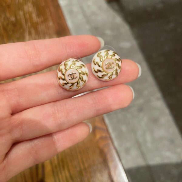 replica,repliche,fake,1:1,earrings,bracelet,ring,jewelry Orecchini doppia C Chanel di seconda mano (2EDA)