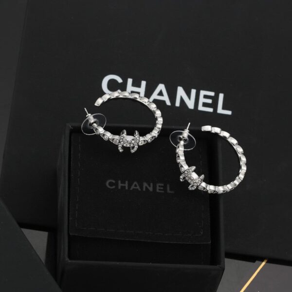 Orecchini a cerchio Chanel (8DD7)