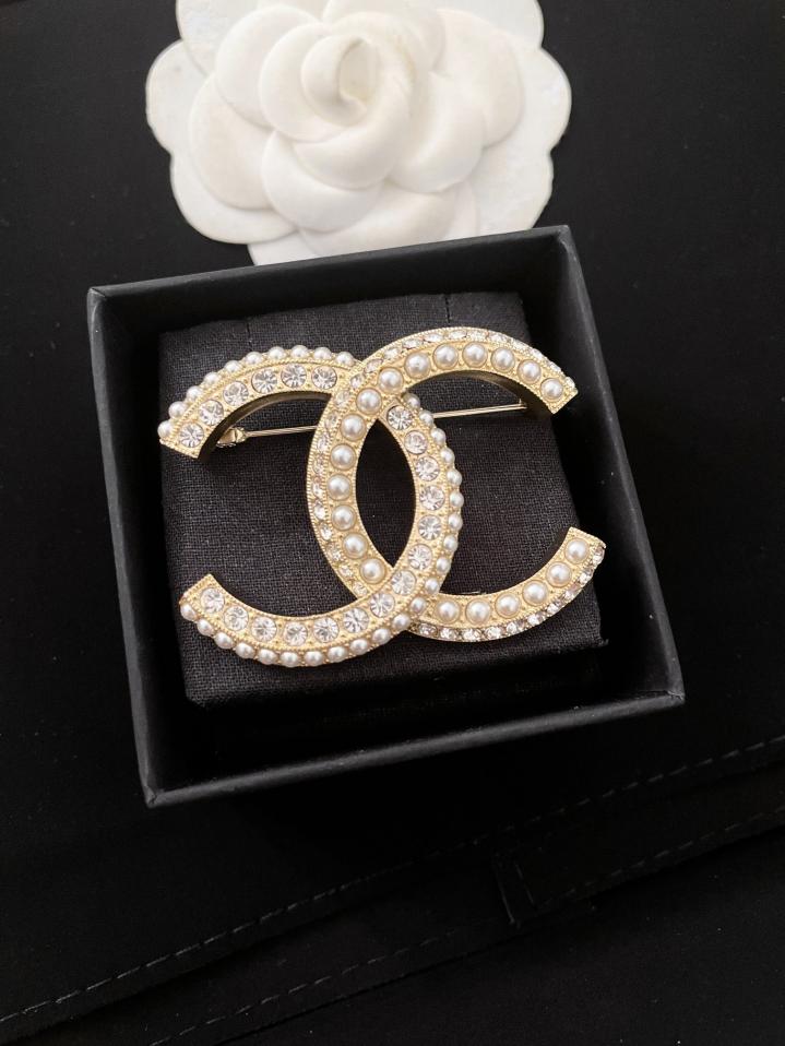 replica,repliche,fake,1:1,earrings,bracelet,ring,jewelry Chanel nuova spilla in oro con diamanti e perle autunno e inverno (1AD4) replica,repliche,fake,1:1,earrings,bracelet,ring,jewelry Chanel nuova spilla in oro con diamanti e perle autunno e inverno (1AD4)
