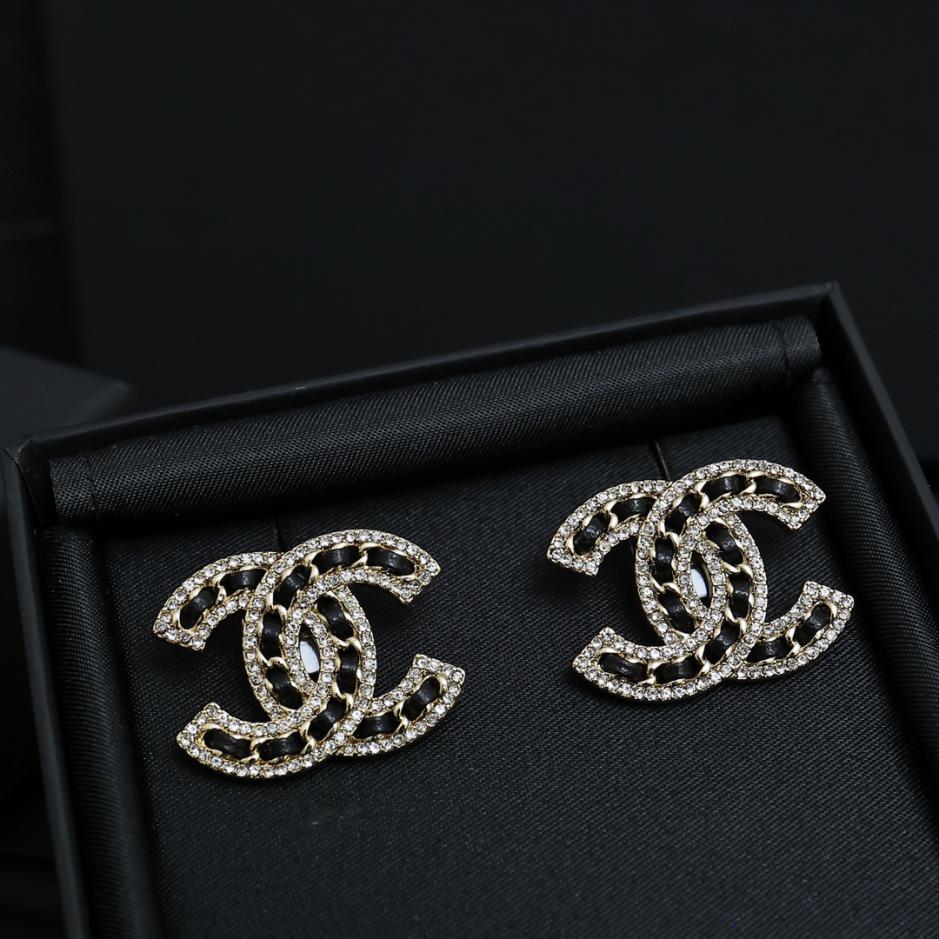 replica,repliche,fake,1:1,earrings,bracelet,ring,jewelry Orecchini a bottone Chanel grandi doppia C in pelle di pecora (3F05) replica,repliche,fake,1:1,earrings,bracelet,ring,jewelry Orecchini a bottone Chanel grandi doppia C in pelle di pecora (3F05)