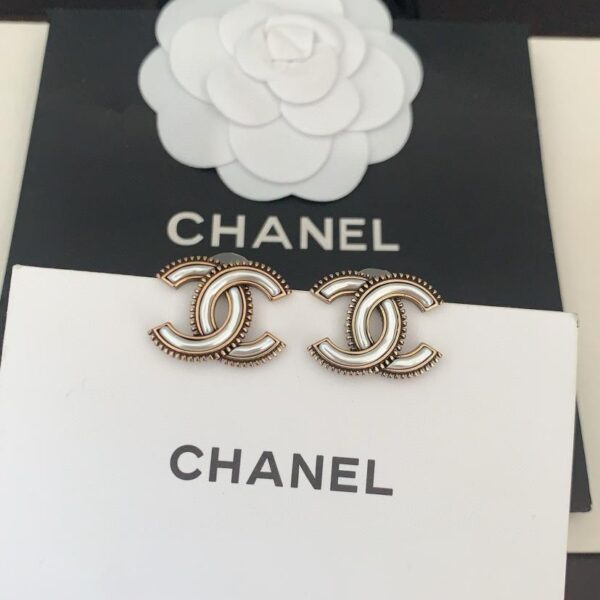 Chanel ultimi orecchini antichi con perle dorate cc (74D5)