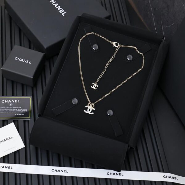 Collana con fiocco Chanel 24K (E44F)